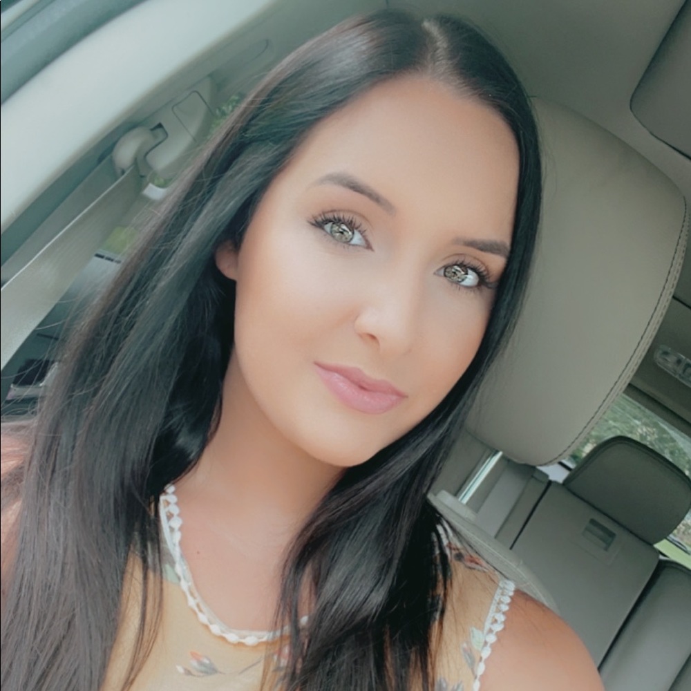 Meet your Posher, Sara